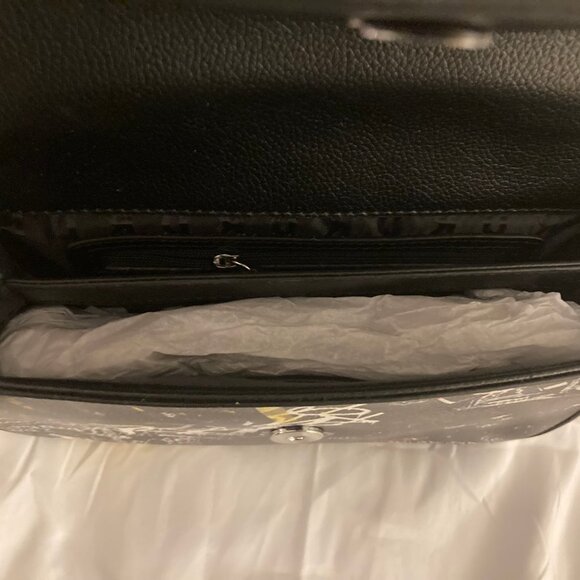 NWT Dkny Sina Small Flap Shoulder Bag Black Multi Graffiti Print Silver Chain - Picture 4 of 4